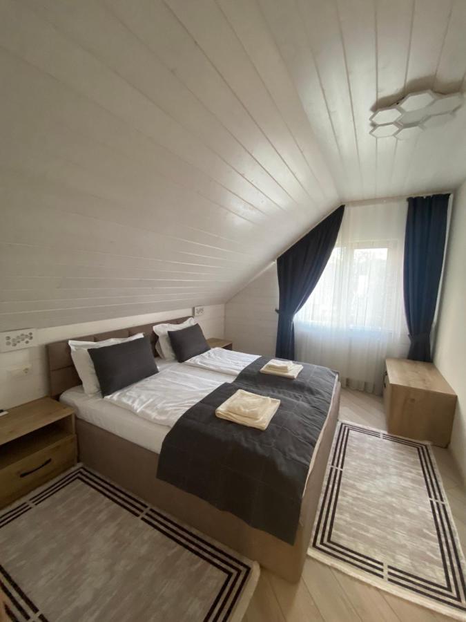 Hotel Smerekova Hata Mizhhirya  Esterno foto